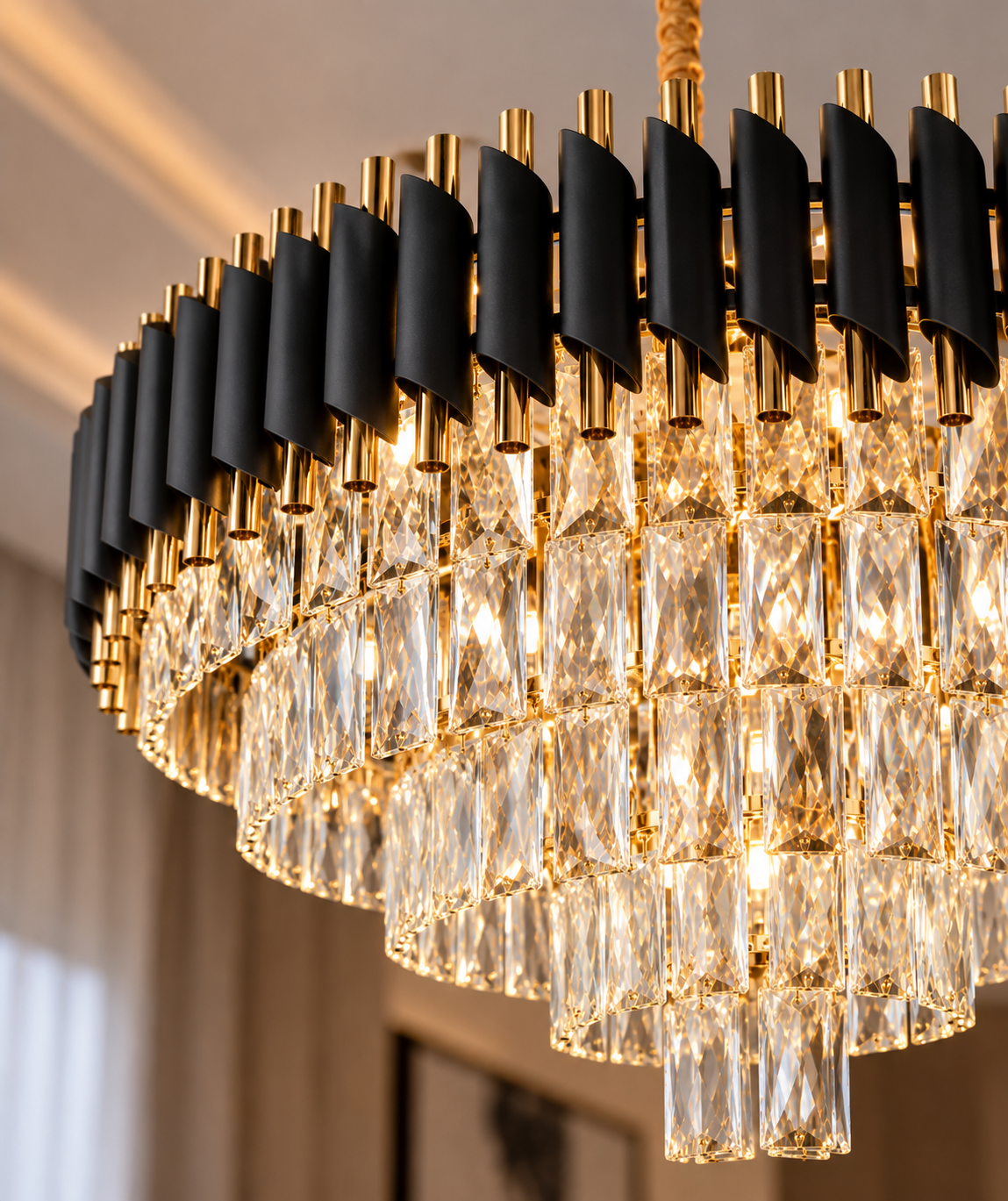 Lustre moderne en cristal haut de gamme noir & doré